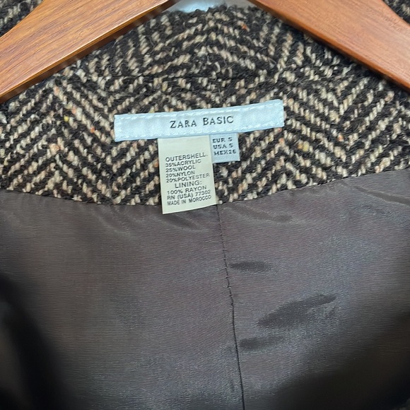 Zara Herringbone wool Jacket with faux snake skin belt and styled lapels. Small - Picture 5 of 9